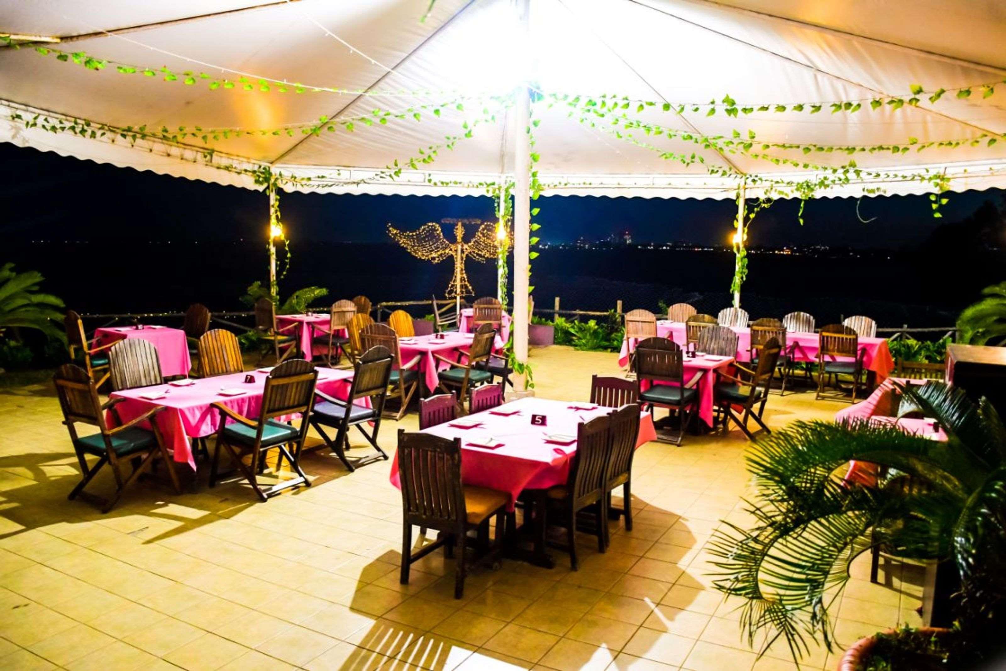 Golden Tulip Dar Es Salaam Hotel Exterior photo
